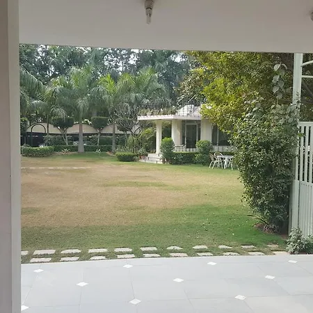 Green Villa Bed & Breakfast-3
